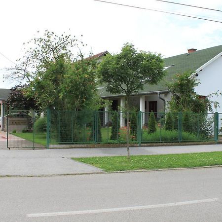Boulevard Garden House - Free And Save Parking In The Locked Yard Cuprija Ngoại thất bức ảnh